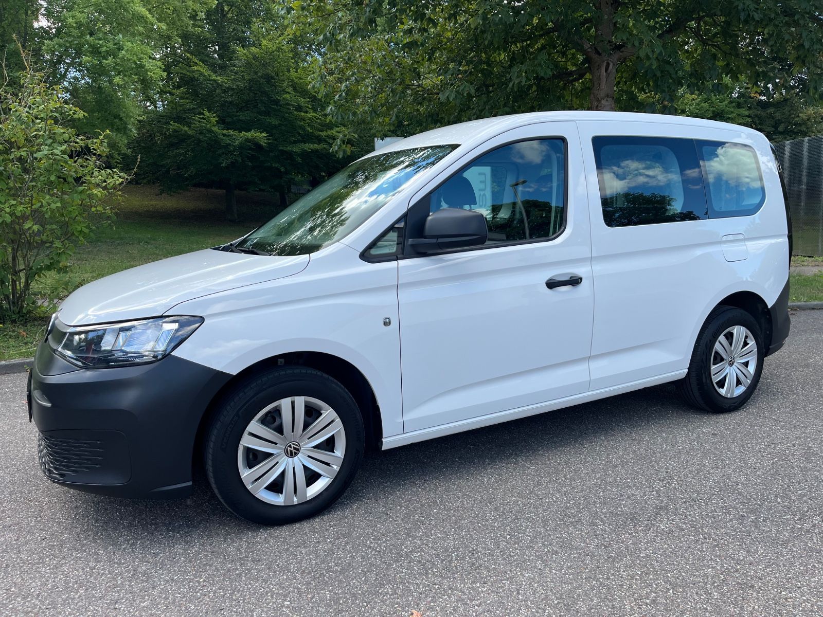 Volkswagen Caddy Kombi*Klima*2.0TDI*7-Sitzer* imagem 2