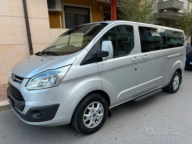 Ford Tourneo Custom 9 posti 2013