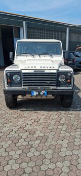 Land Rover Defender 90 2.4 TD4 Station Wagon S - gebrauchte Land Rover Defender aus dem Jahr 2009