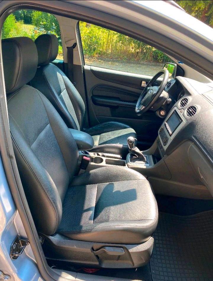 Ford Focus 2006 — photo 12