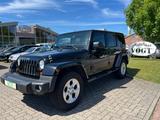 Jeep Wrangler / Wrangler Unlimited Sahara - Jeep aus 2013