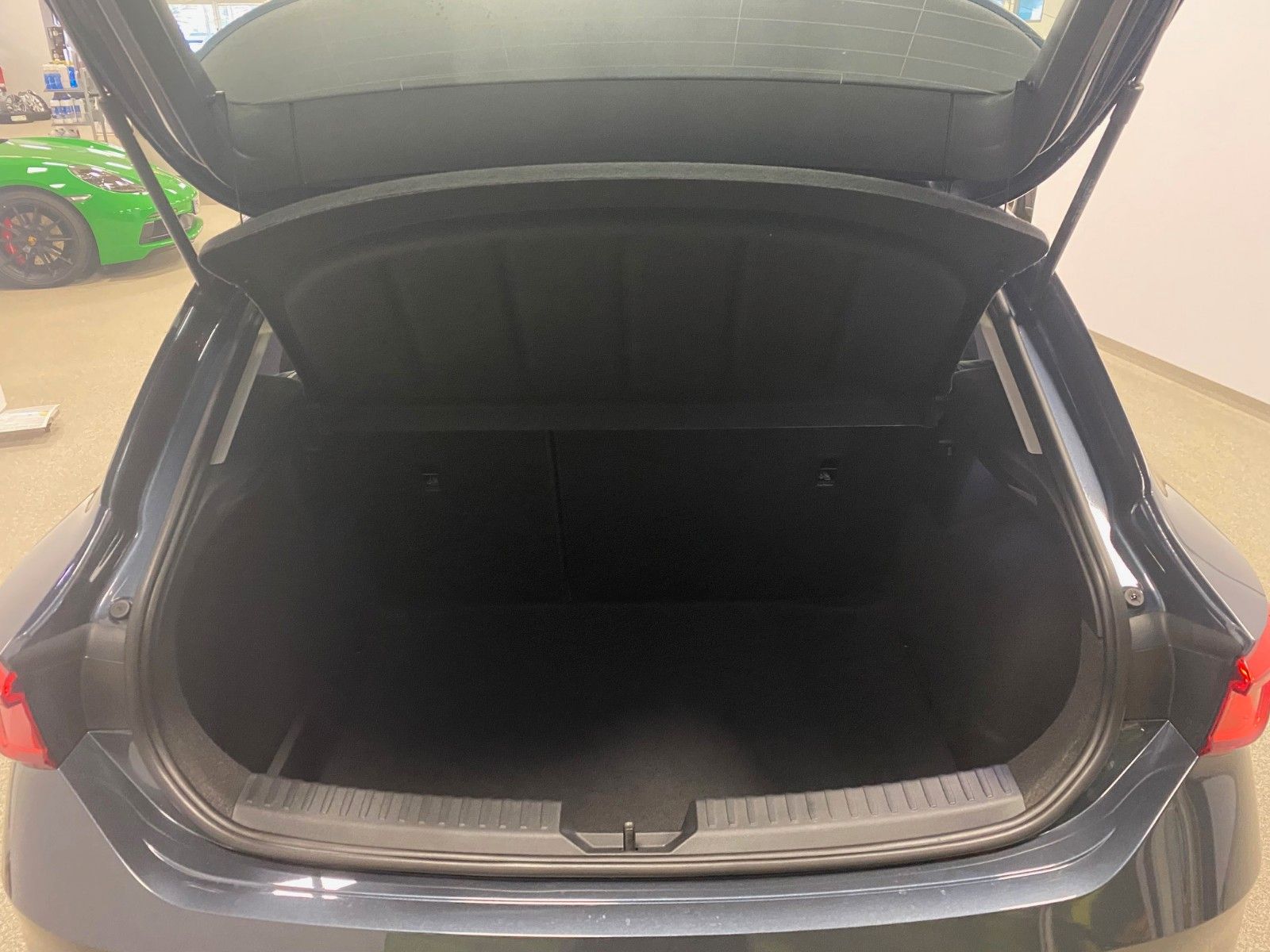 Fahrzeugabbildung SEAT Leon 1.5 TSI STYLE+R Kamera+ACC+3 Zonen KLIMA+BC