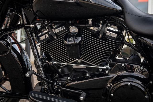 Fahrzeugabbildung Harley-Davidson STREET GLIDE SPECIAL FLHXS
