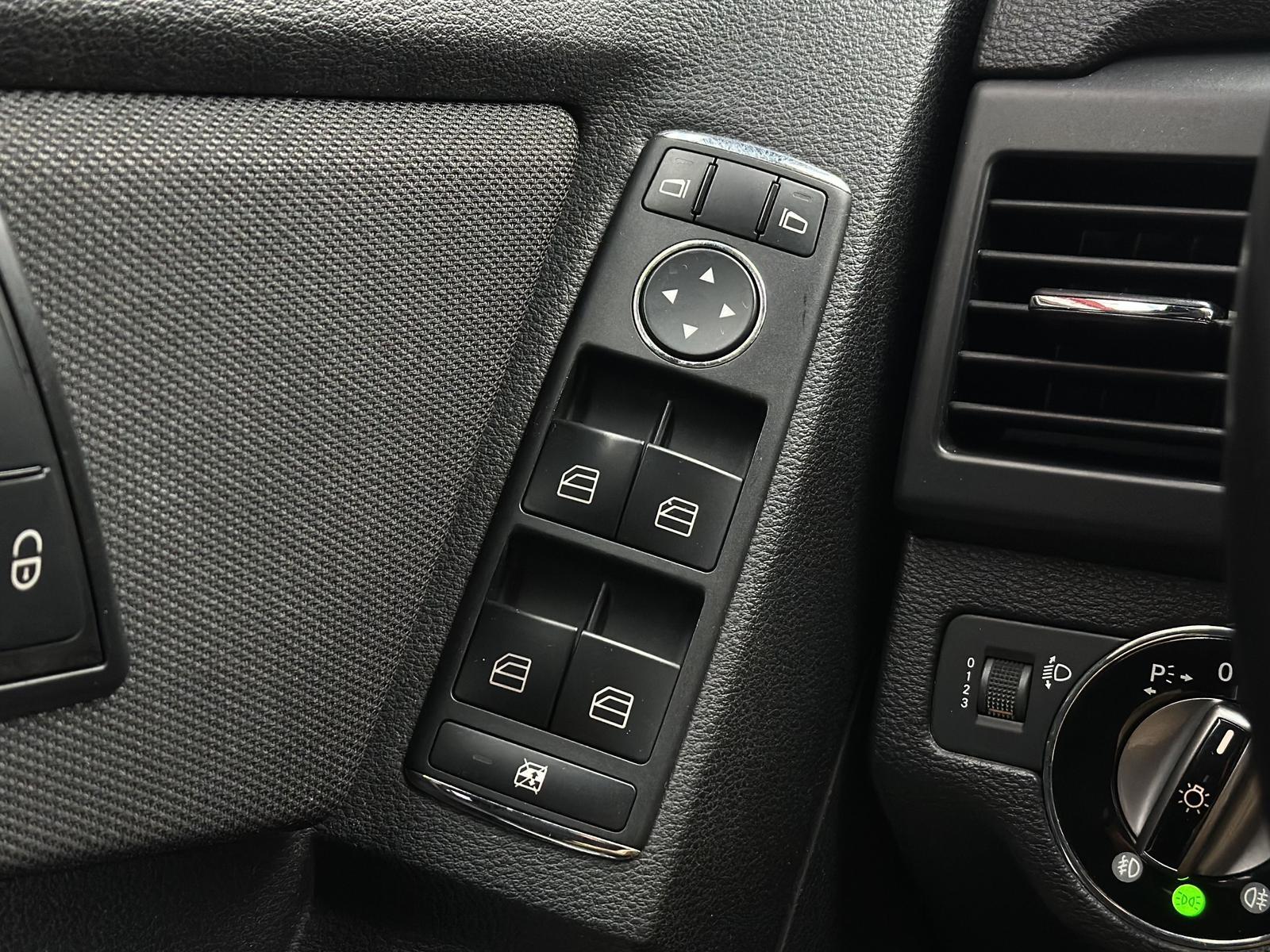 Mercedes-Benz GLK220 2009 — photo 28