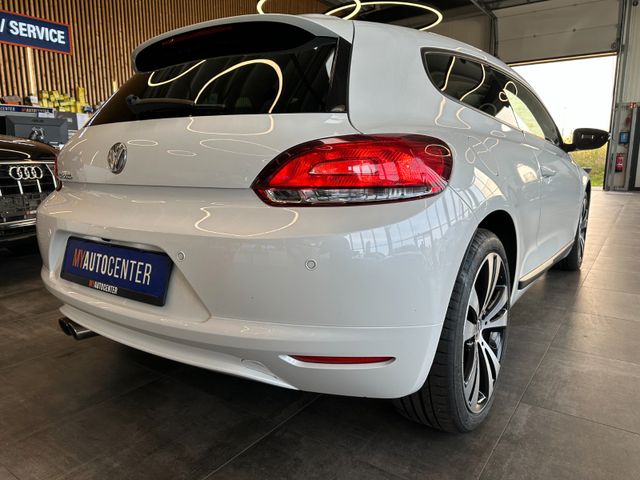 Volkswagen Scirocco *PANORAMA*NAVI*PDC*KLIMA*2-ZONEN*