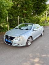 Volkswagen Eos 2.0 TSI Individual Chrom Individual Chrom - Volkswagen Eos mit Benzin-Antrieb: Cabrio, Individual