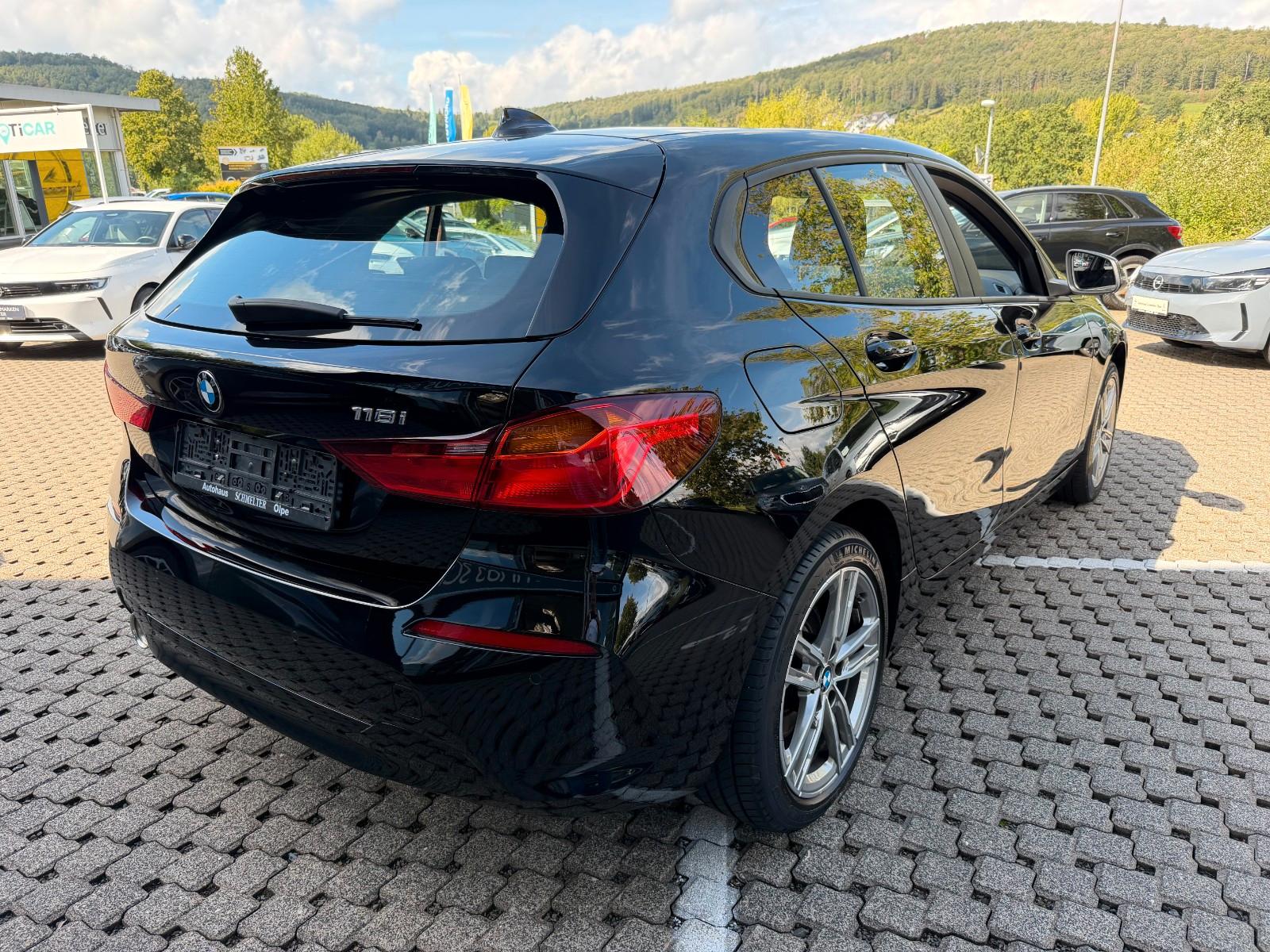 BMW 118 1 Limousine 118 i Advantage
