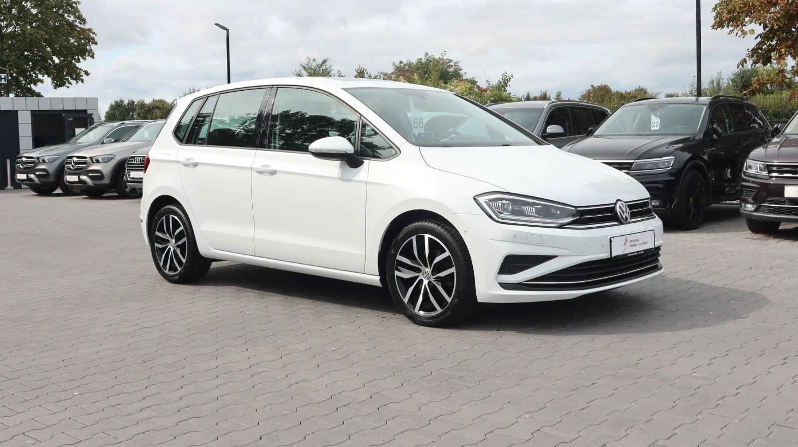 Volkswagen Sportsvan 7 Comfortline Aut. Pano LED R.Cam Navi