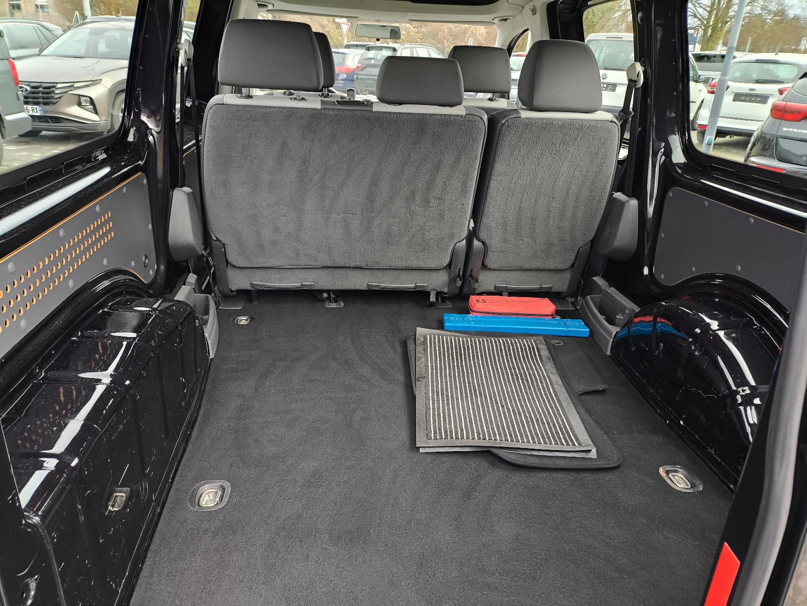 Volkswagen Caddy Maxi,5 SITZER,KLIMA,MAXI,ALLWETTER REIFEN