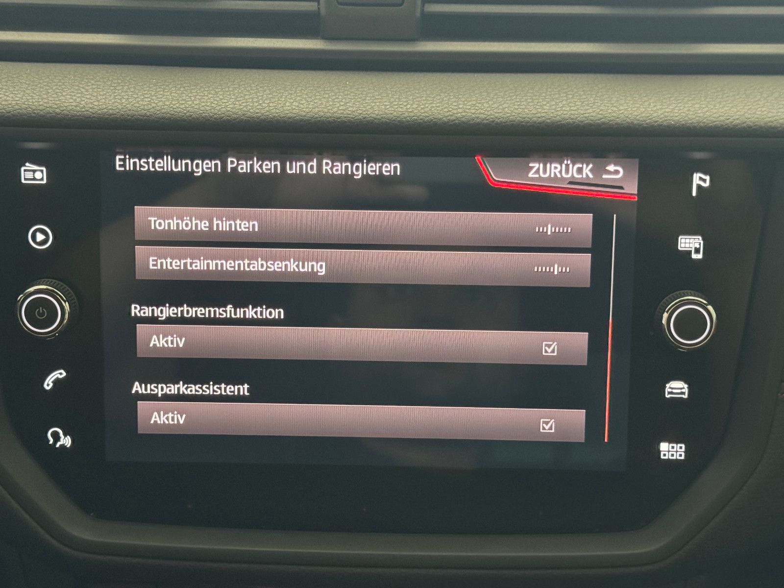 Fahrzeugabbildung SEAT ARONA SPORTPAKET FR-LINE DSG ACC LED BEATS KESSY
