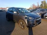 Hyundai ix35 Comfort/SITZHZG/LENKRADHZG/PDC/TEMPO/KLIMA - Hyundai ix35 mit Benzin-Antrieb
