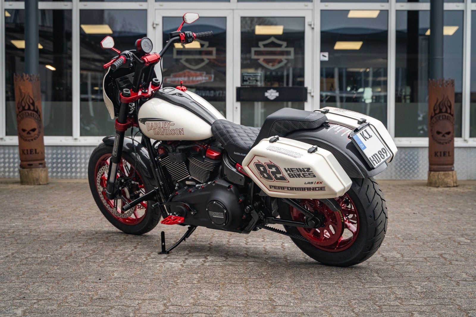Fahrzeugabbildung Harley-Davidson FXLRS Low RiderS Extreme- Clubstyle Bike 1of1
