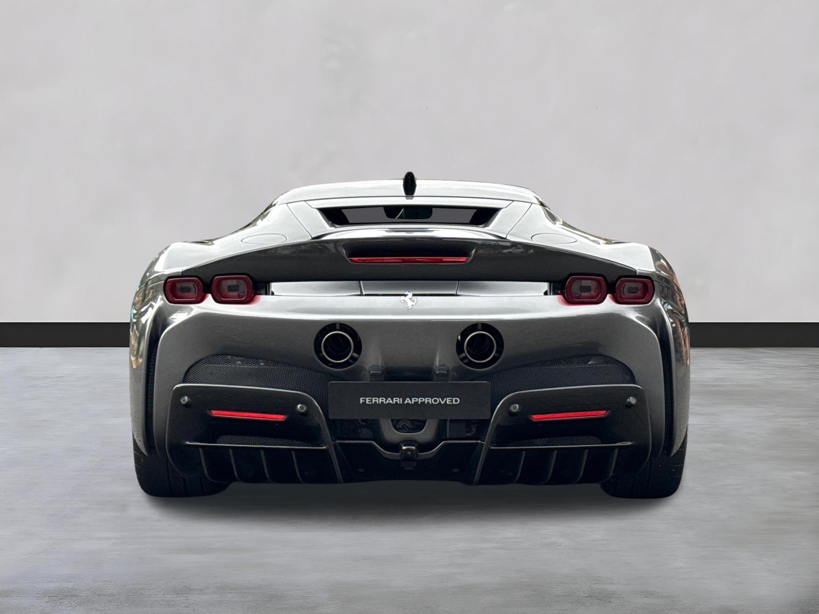 Ferrari SF90 Stradale *Assetto Fiorano*CarPlay*Kamera*