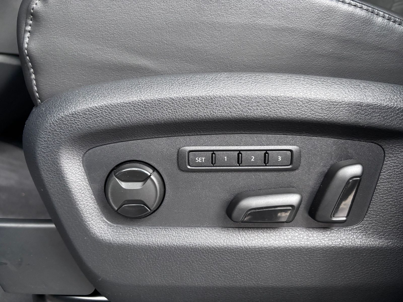 Fahrzeugabbildung Volkswagen T6 Multivan Generation Six LED NAVI STANDHZ