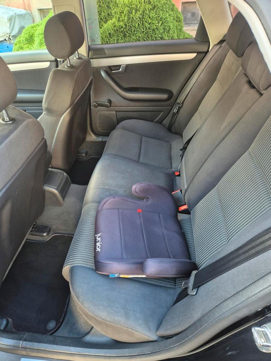 Audi A4 2005 — photo 12