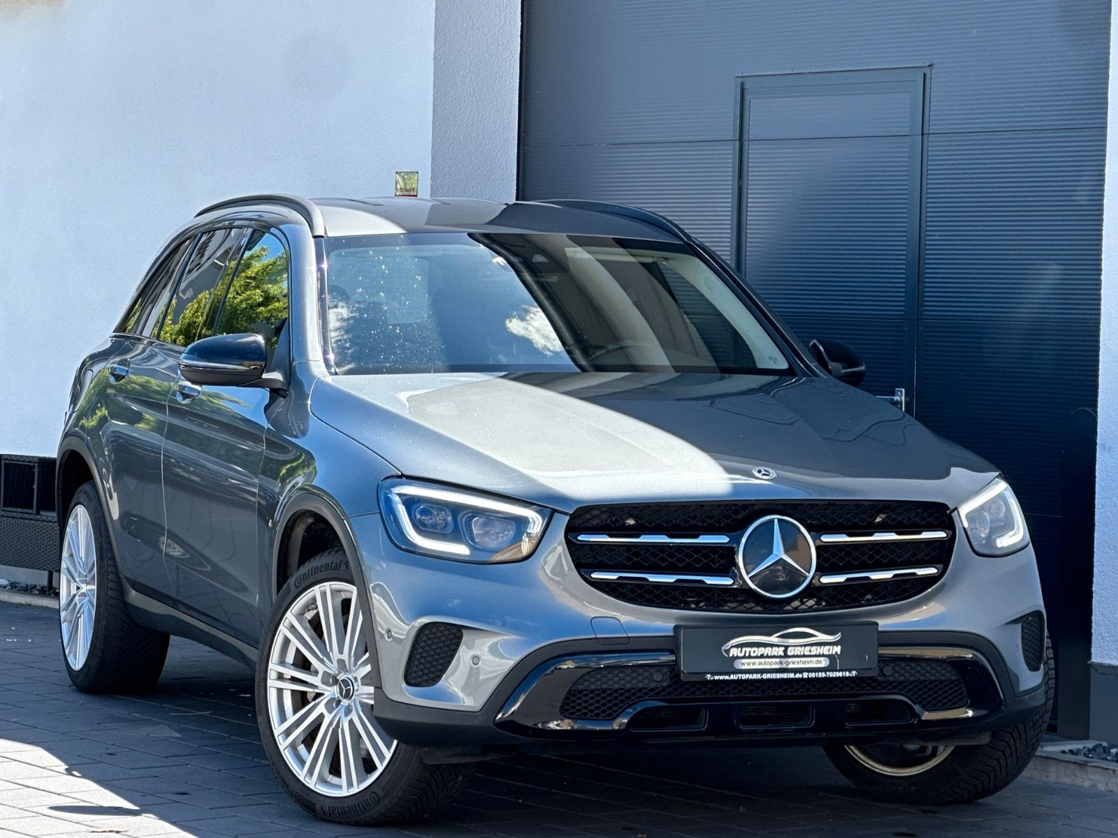 MERCEDES-BENZ GLC 400 d 4M*EXCLUSIVE*MEMORY*AHK*ACC+*KAMERA