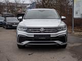 Volkswagen Tiguan R-Line 4Mot 2.0 TSI Leder LED Navi ParkPi - Volkswagen Tiguan R mit Benzin-Antrieb