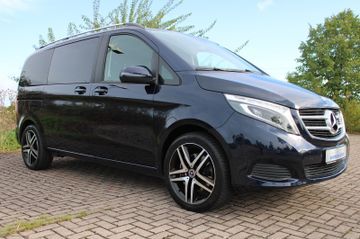 Mercedes V 220 - 3