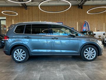 MYAUTOCENTER – Gebraucht- und Jahreswagen mit Werkstattservice in Pfaffenhofen Volkswagen Touran *7.SITZER*STANDHZ*MASSAGE*AHK*KEYLESS*