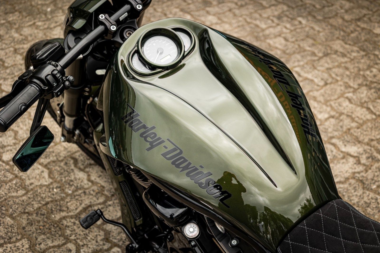 Fahrzeugabbildung Harley-Davidson VRSCDX Night Rod Special - BBC - 280er - Bad Boy