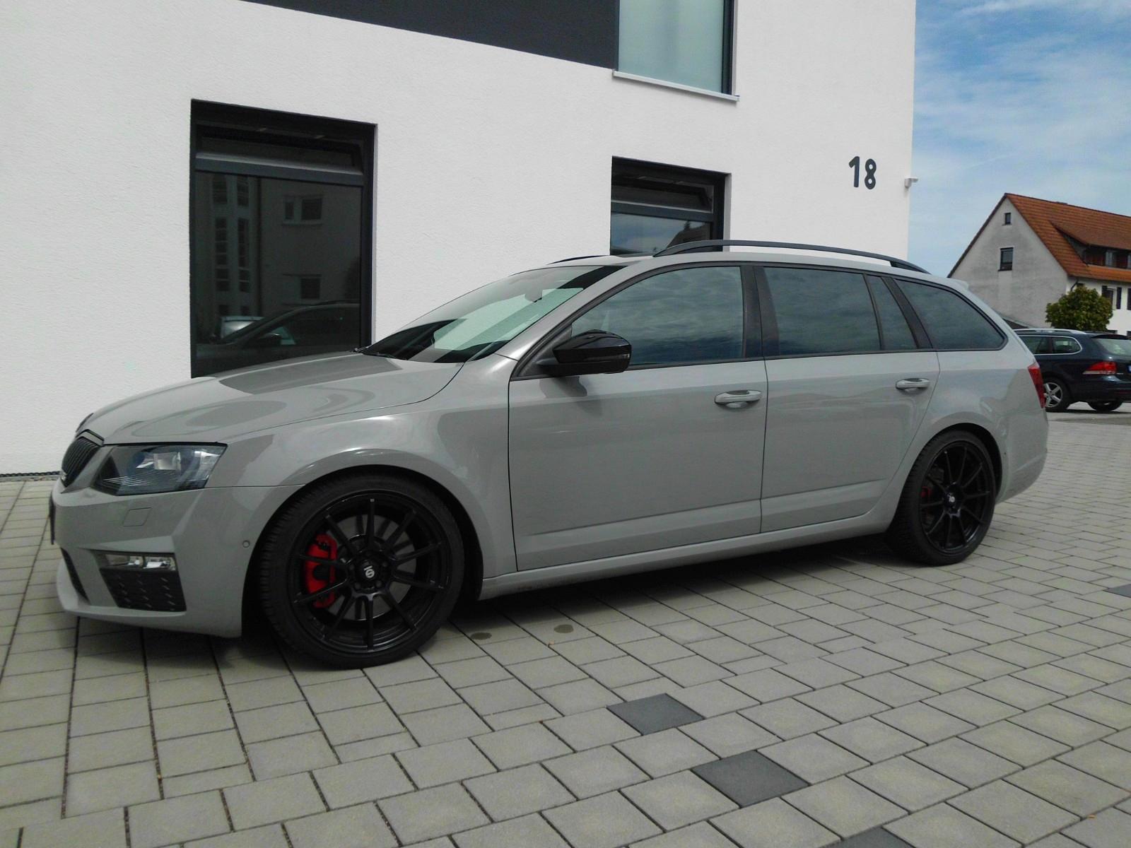 Skoda Octavia Combi RS 2.0 220ch - 2 ème main - Carnet entretien - Pneus été - Régulateur de vitesse - Navi