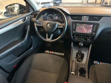 Skoda Octavia Combi Soleil *ACC*NAVI*PDC*SZHZ*APPLE*