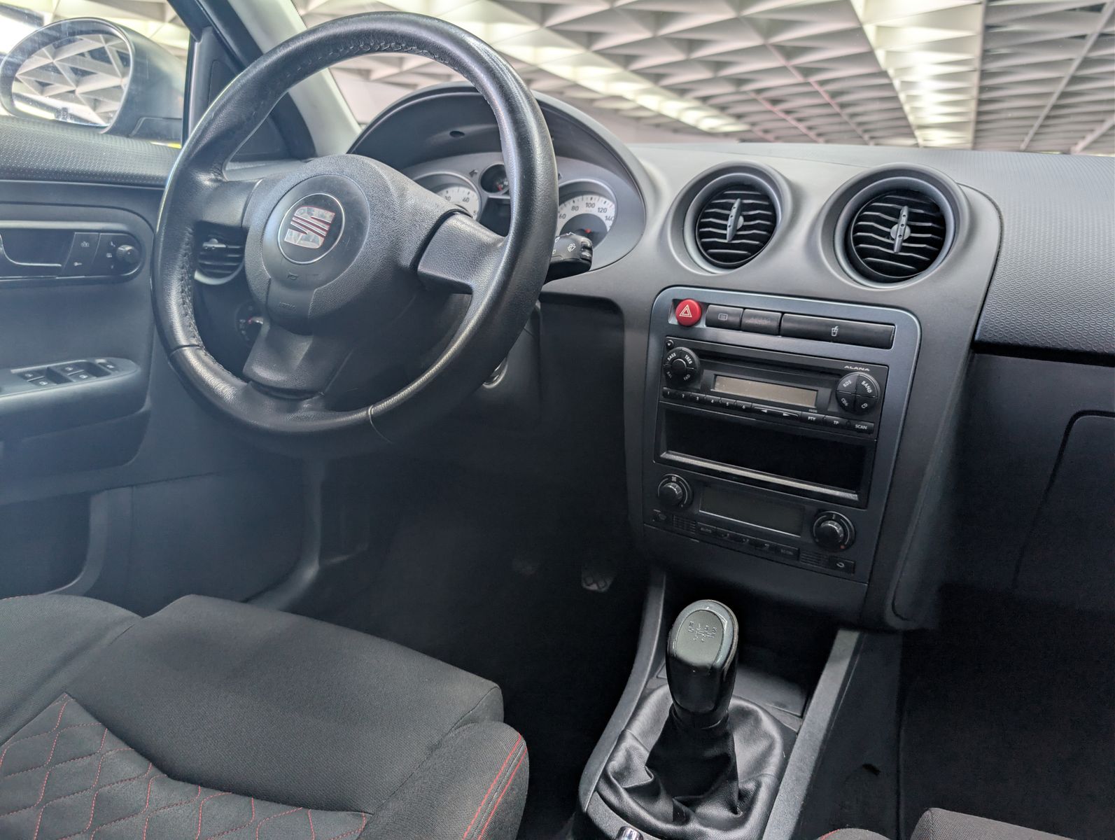 Fahrzeugabbildung SEAT Ibiza 1.6 Sport Edition TÜV*KLIMA*16" ALU