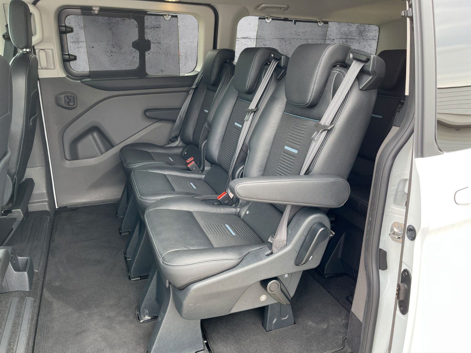 Fahrzeugabbildung Ford 320 L2 MHEV *StHzg*Sperrdiff*