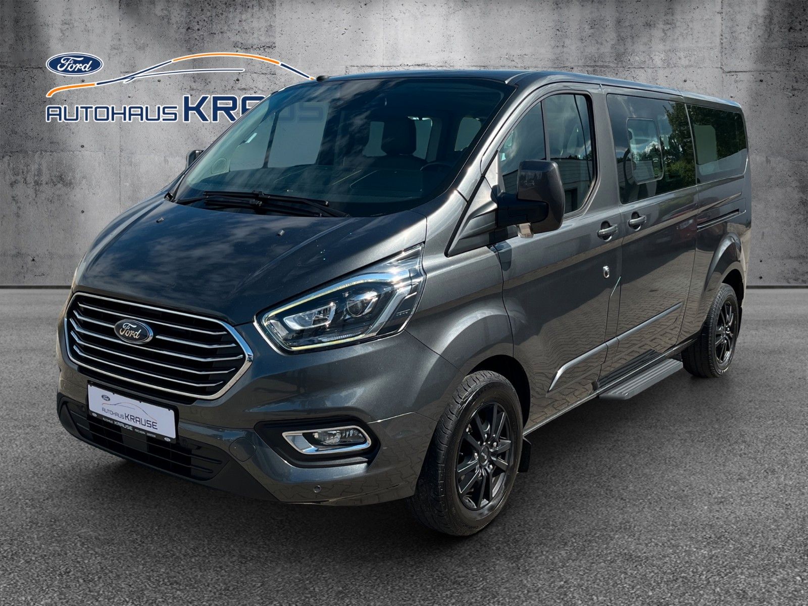 Fahrzeugabbildung Ford Titanium 320L2