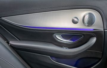 Fahrzeugabbildung Mercedes-Benz E220d T-Modell AMG-LINE BURM.|SOFTCL|360°|AMBIEN