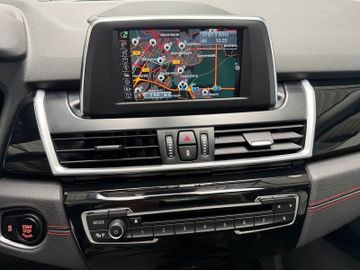 BMW 218 Gran Tourer - 11