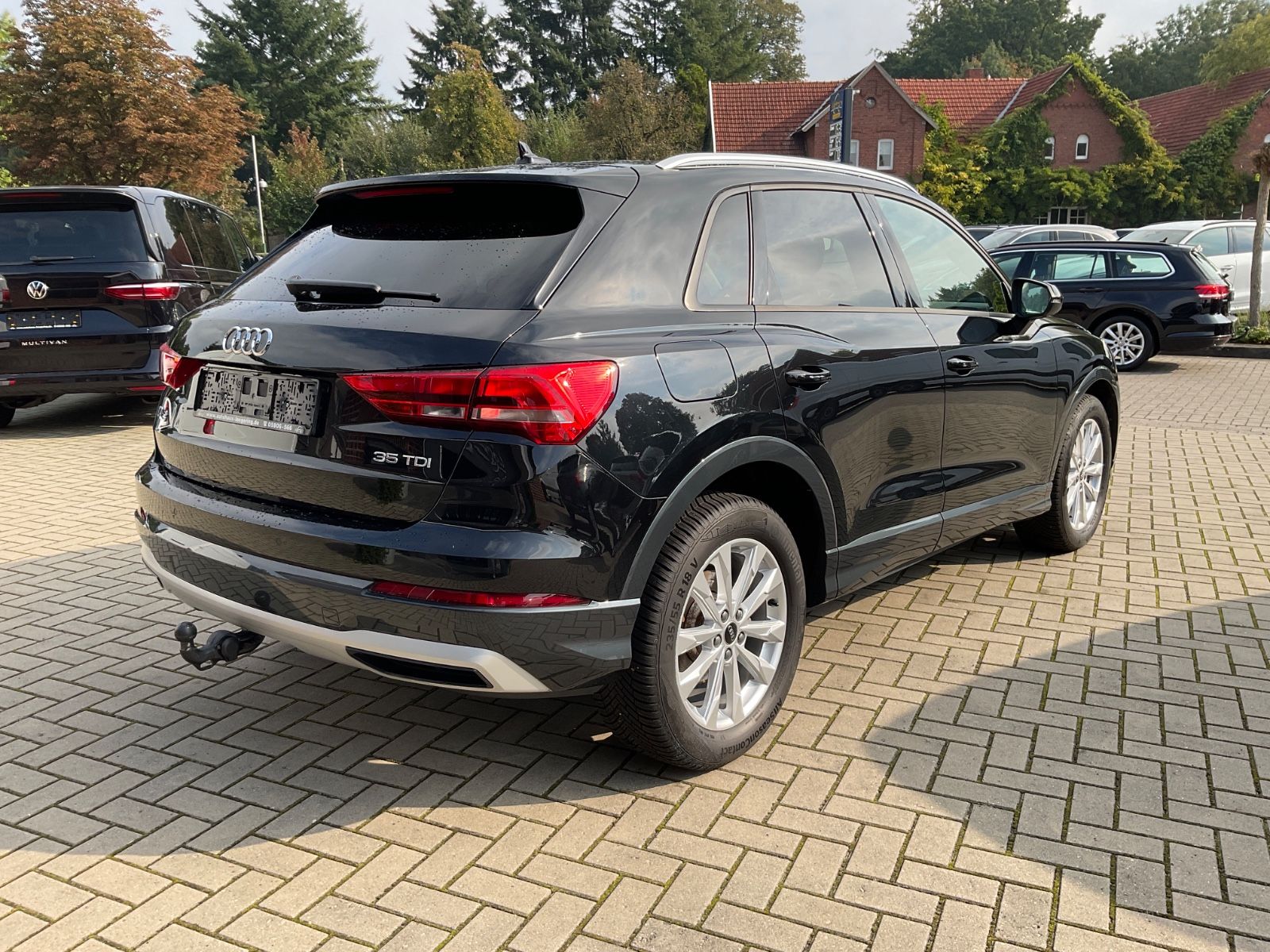Fahrzeugabbildung Audi Q3 35 TDI S tronic,AHK,Kamera,GJR,LED