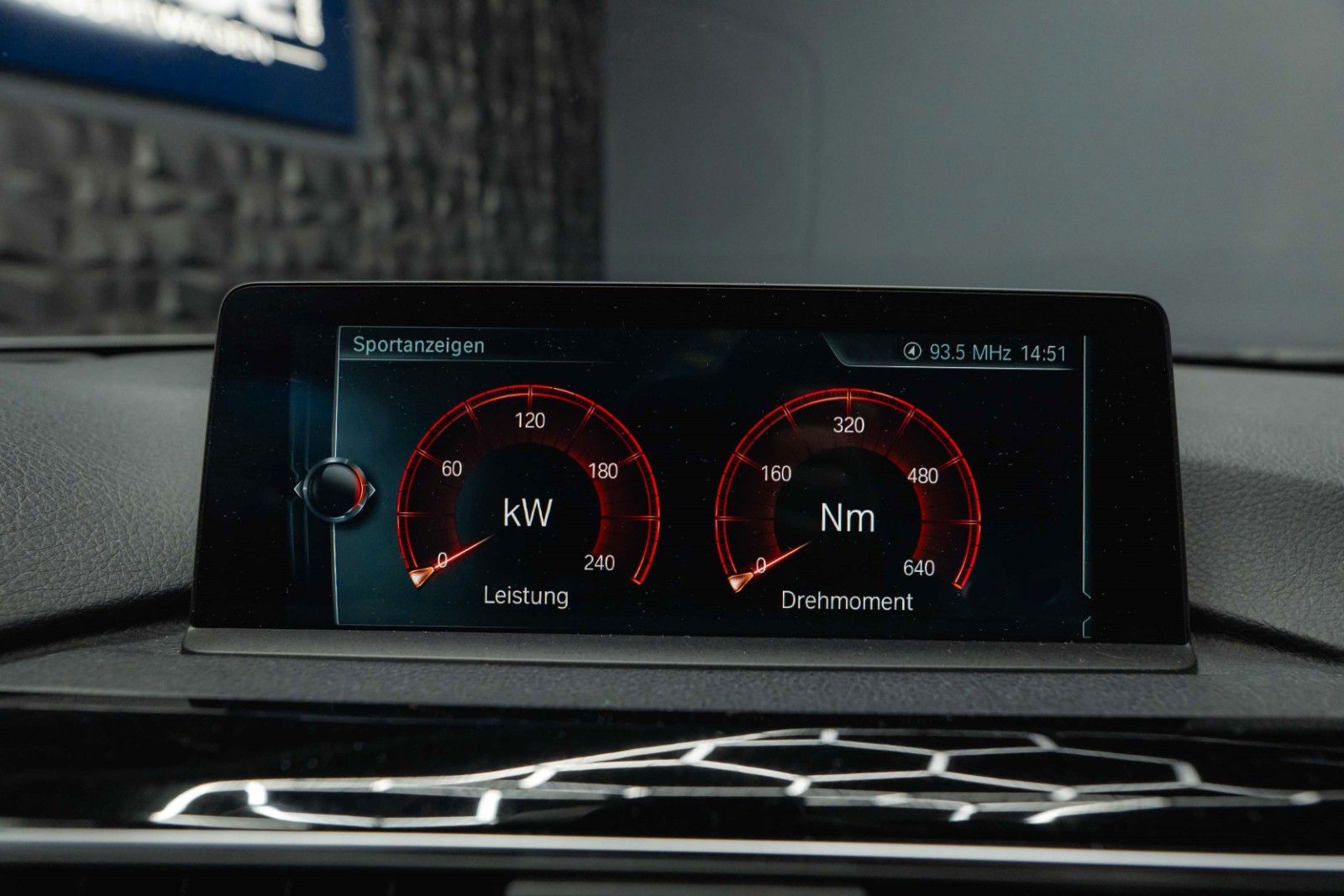 Fahrzeugabbildung BMW 335d xDrive Sport Line | LED | Pano | HUD | TÜV