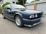 BMW 524 E34 M-Paket - BMW 524 mit Diesel-Antrieb: Limousine