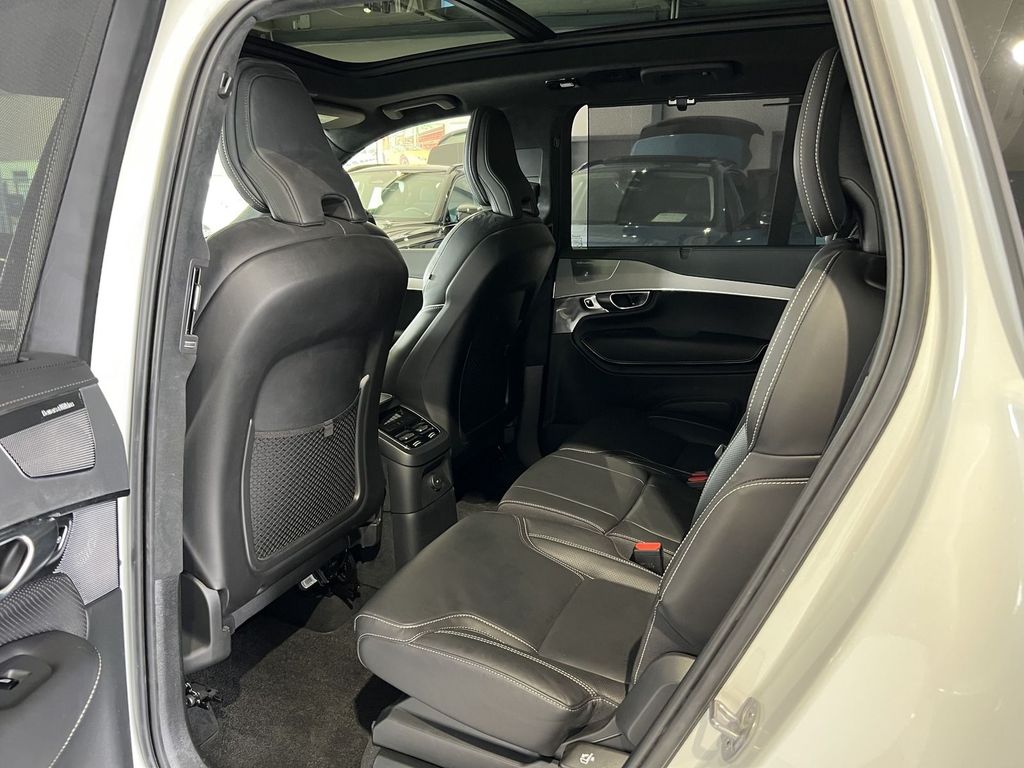 Volvo XC90 T8 Ultimate Dark Recharge AWD UPE101K B&W