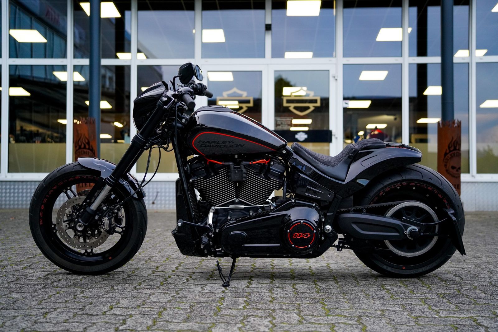 Fahrzeugabbildung Harley-Davidson FXDRS 114 CUI - KESSTECH - Heckumbau