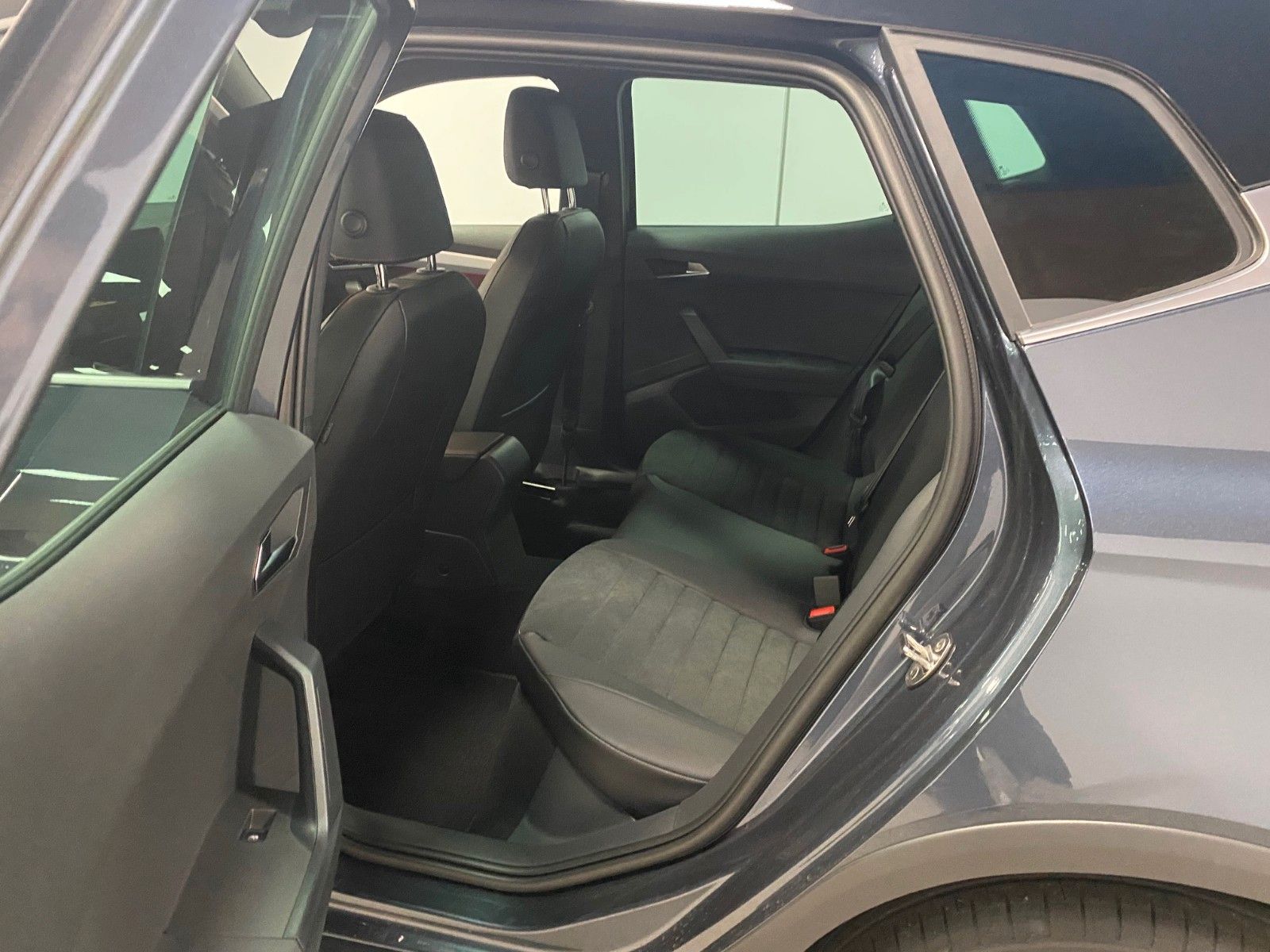 Fahrzeugabbildung SEAT Arona 1.0 TSI FR Garantie 2030+voll LED++KAMERA+