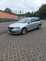 Skoda Octavia Combi Premium Edition - Skoda Octavia: Premium Edition