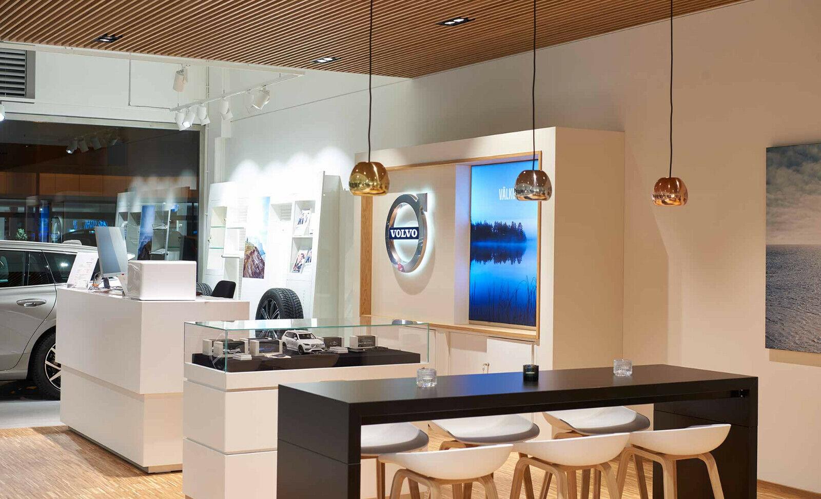 showroom-image-bottom