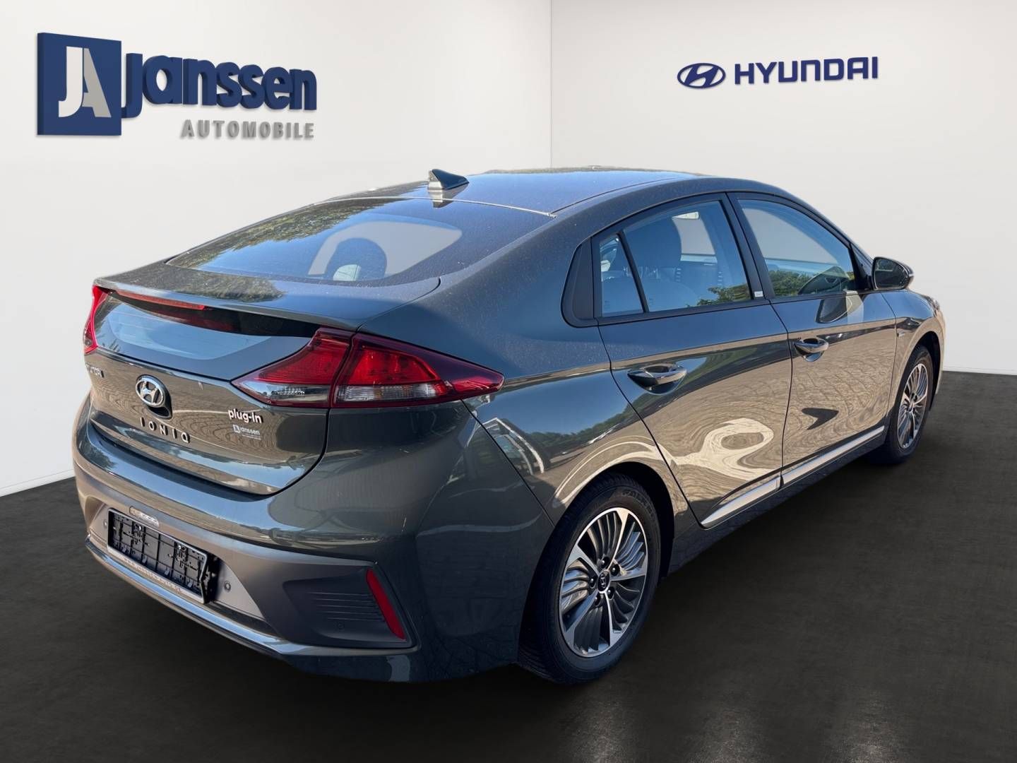 Fahrzeugabbildung Hyundai IONIQ Facelift PLUG IN Hybrid TREND-Paket