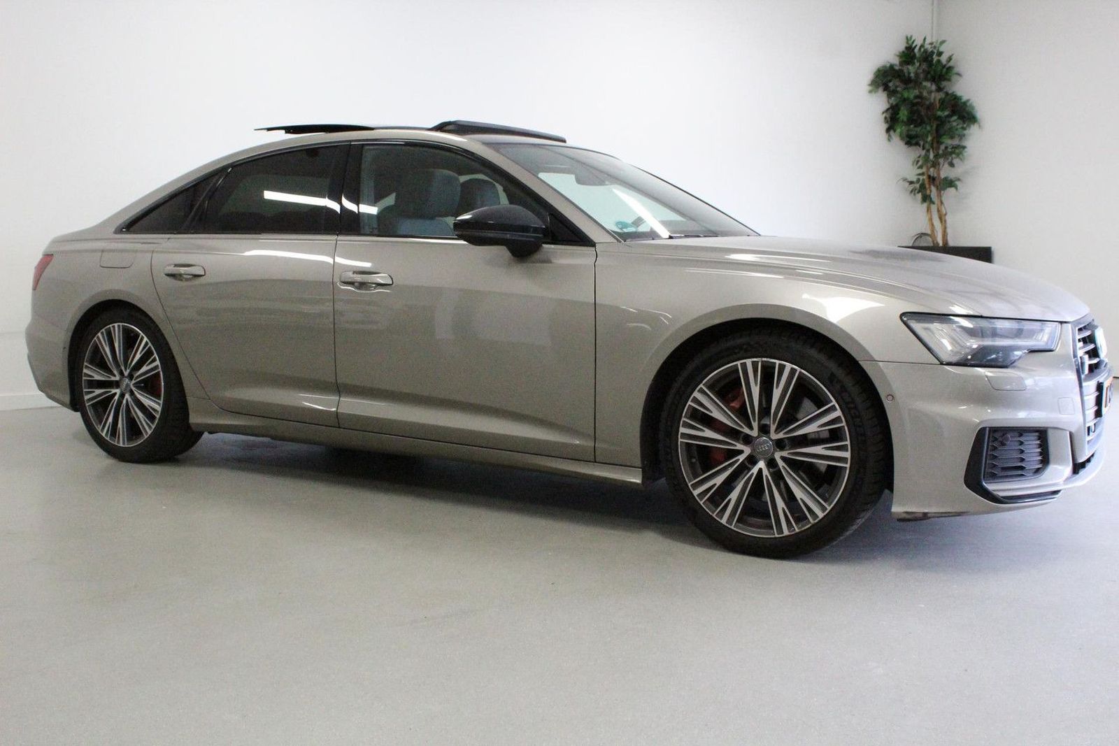 Audi A6 Limousine 55 TFSI e quattro Competition | STO imagem 2