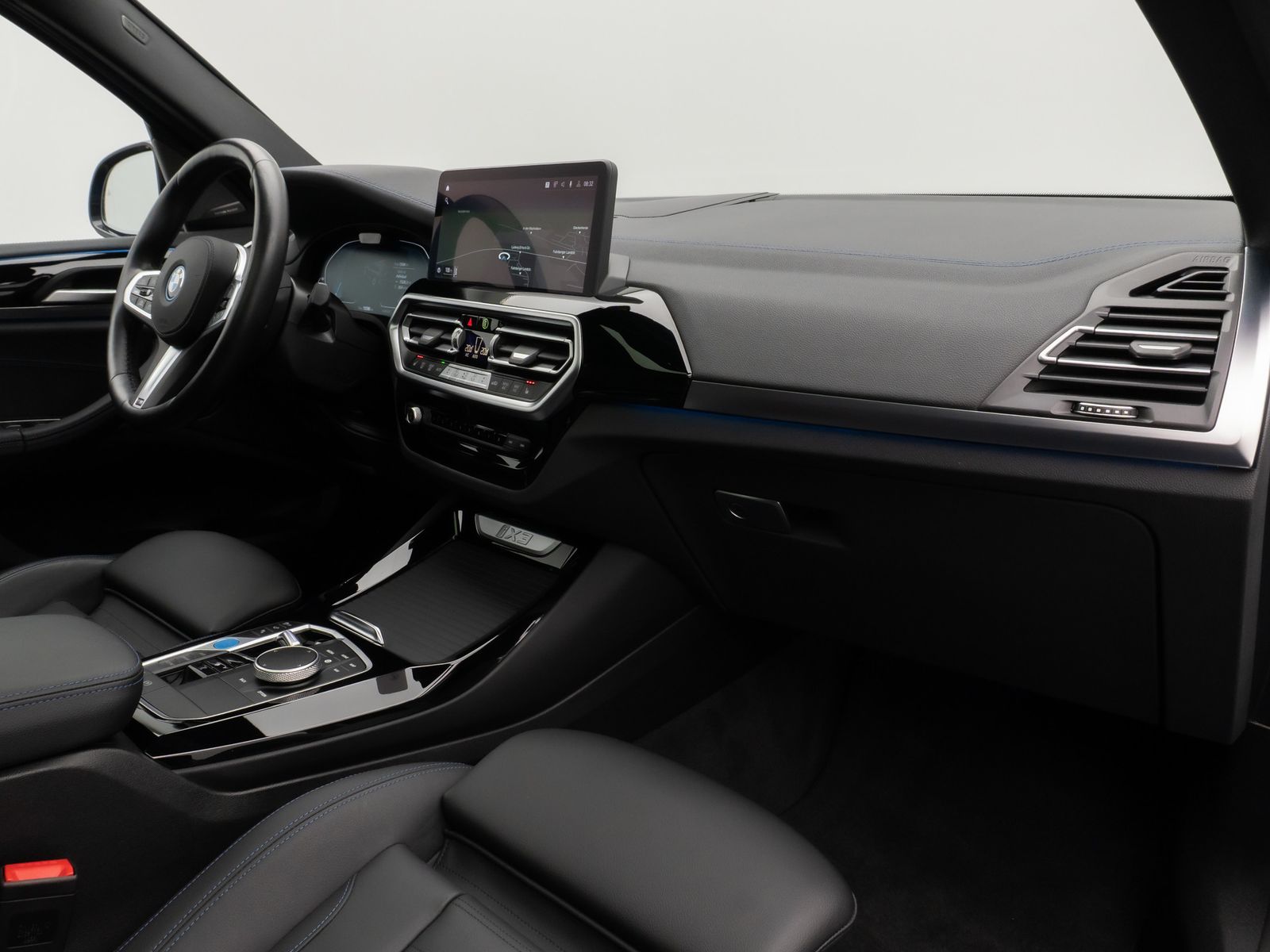 Fahrzeugabbildung BMW iX3 Impressive M Sport Panoram Laser 360°HUD H/K