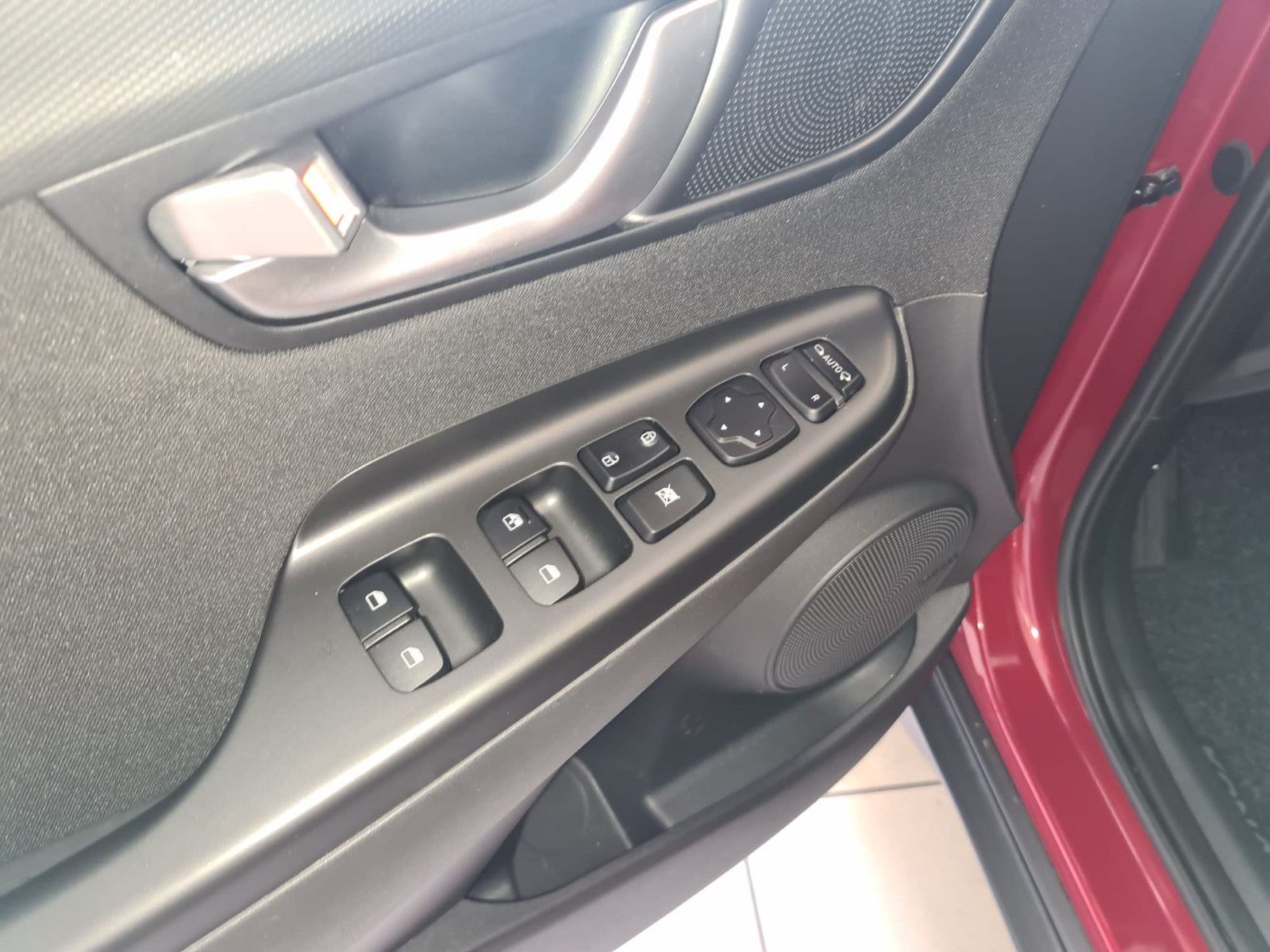Fahrzeugabbildung Hyundai Kona Prime 2WD / KAMERA / SCHECKHEFT