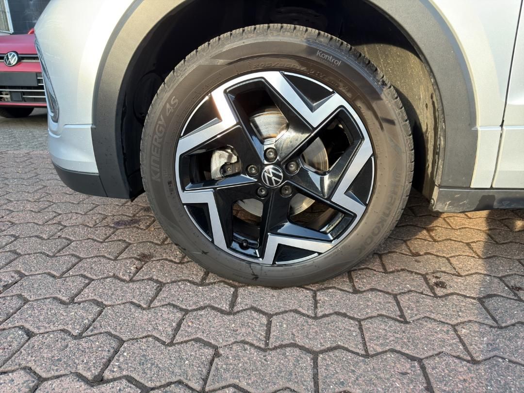 Fahrzeugabbildung Volkswagen T-Cross R-Line 1.5 TSI,DSG,RF-Kamera,SH,Navi,LED