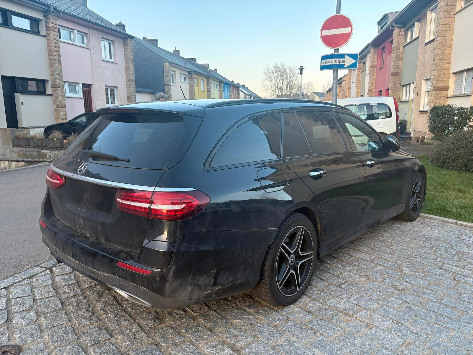 Mercedes-Benz E 300 DE KOMBI AMG PACKET MEGA VOLL