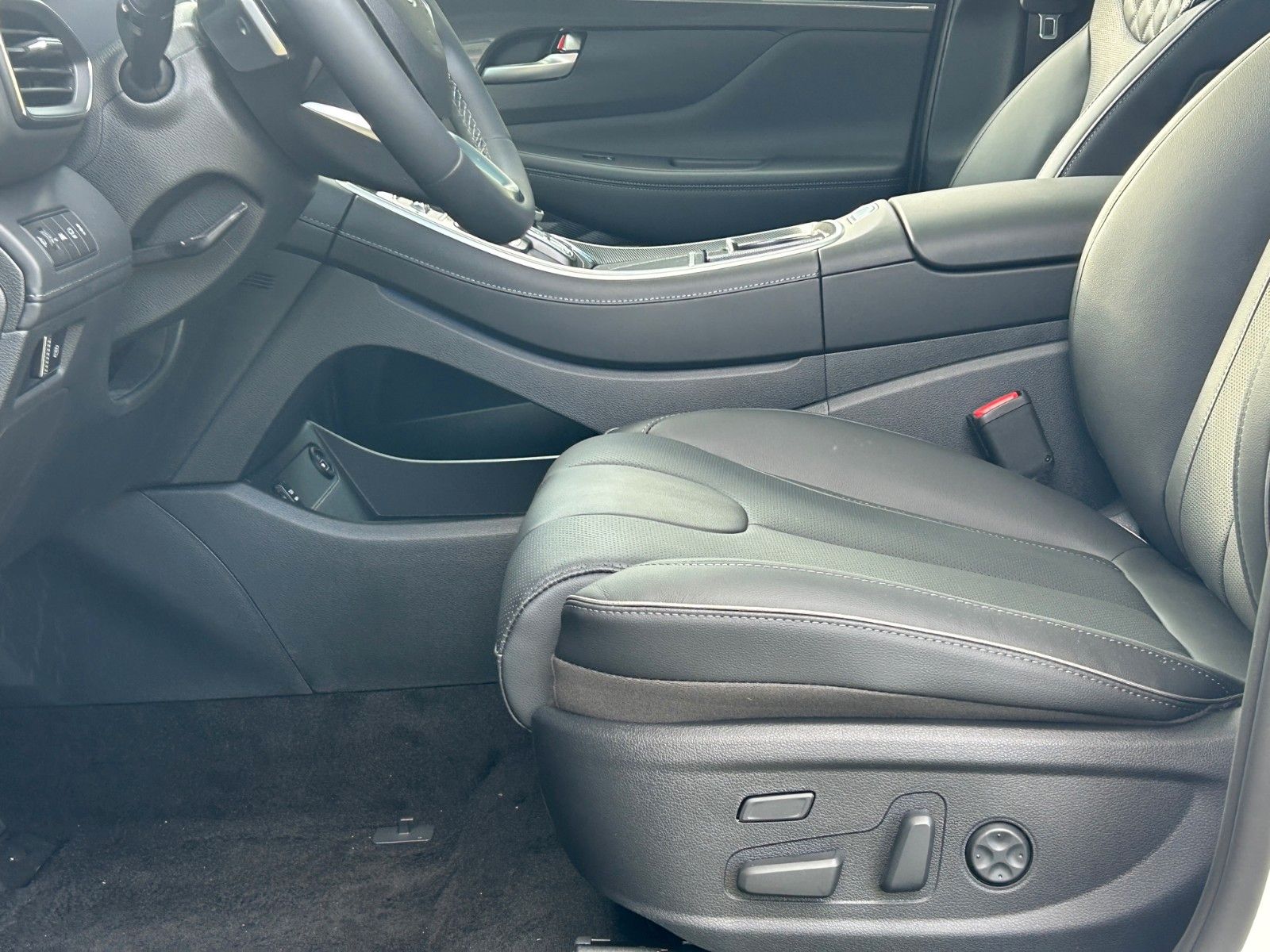 Fahrzeugabbildung Hyundai SANTA FE 1.6 T-GDI HEV Prime *Pano*Totwinkl*360°