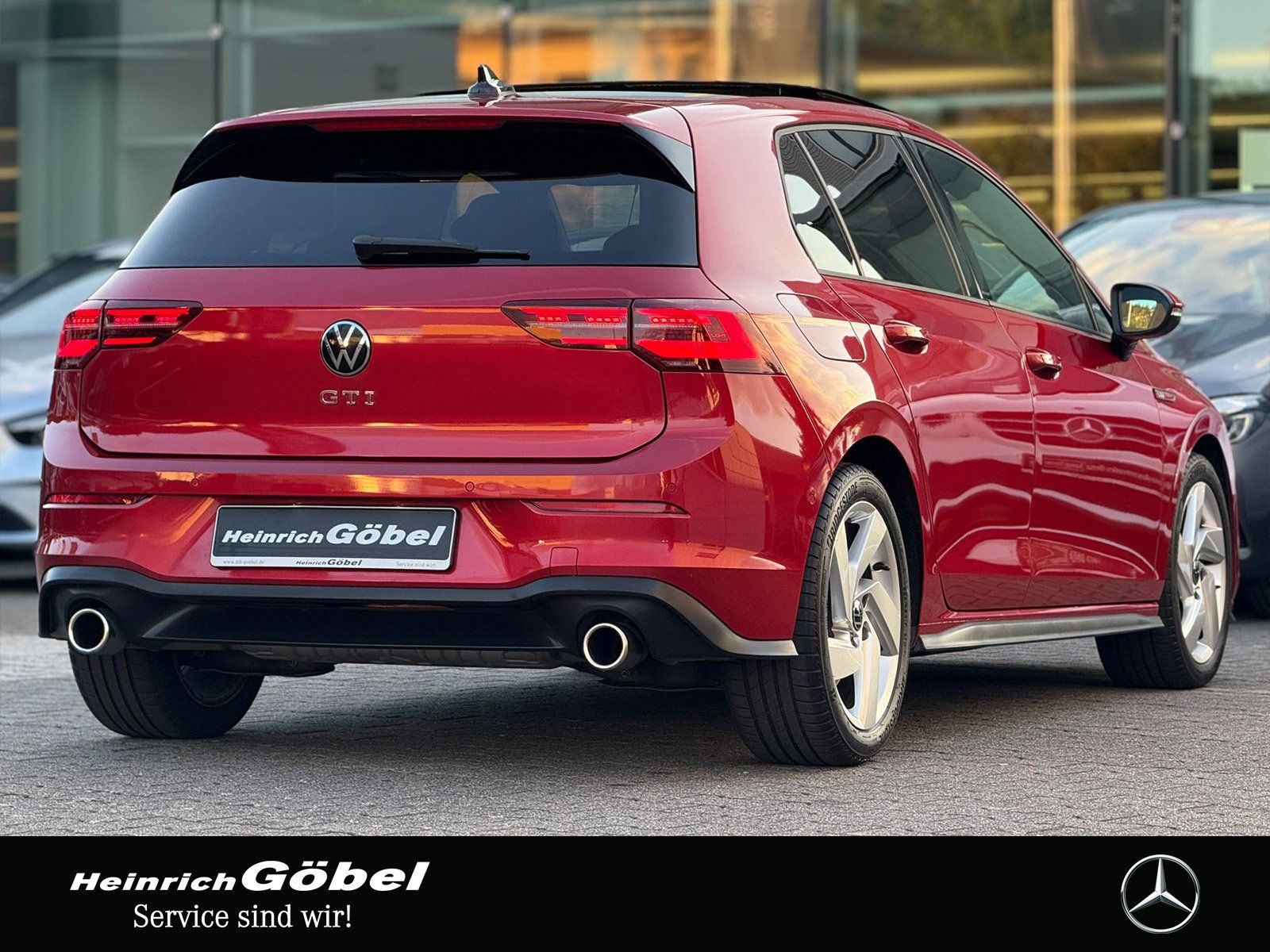 Fahrzeugabbildung Volkswagen GTI*VIII*2.0TSI*PANO*MATRIX*KEYLESS*AMBIENTE*NAV