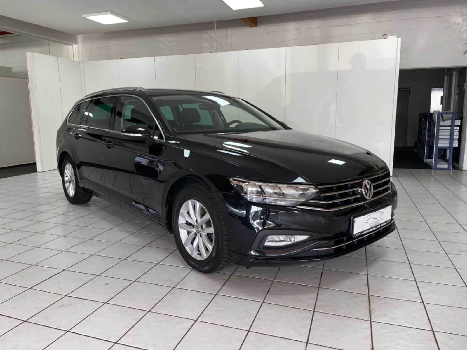 Fahrzeugabbildung Volkswagen Passat Variant Business