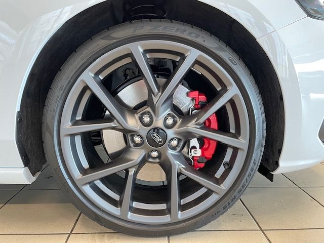 Fahrzeugabbildung Ford Focus Turnier ST X 2.3 HeadUP Navi B&O Kamera