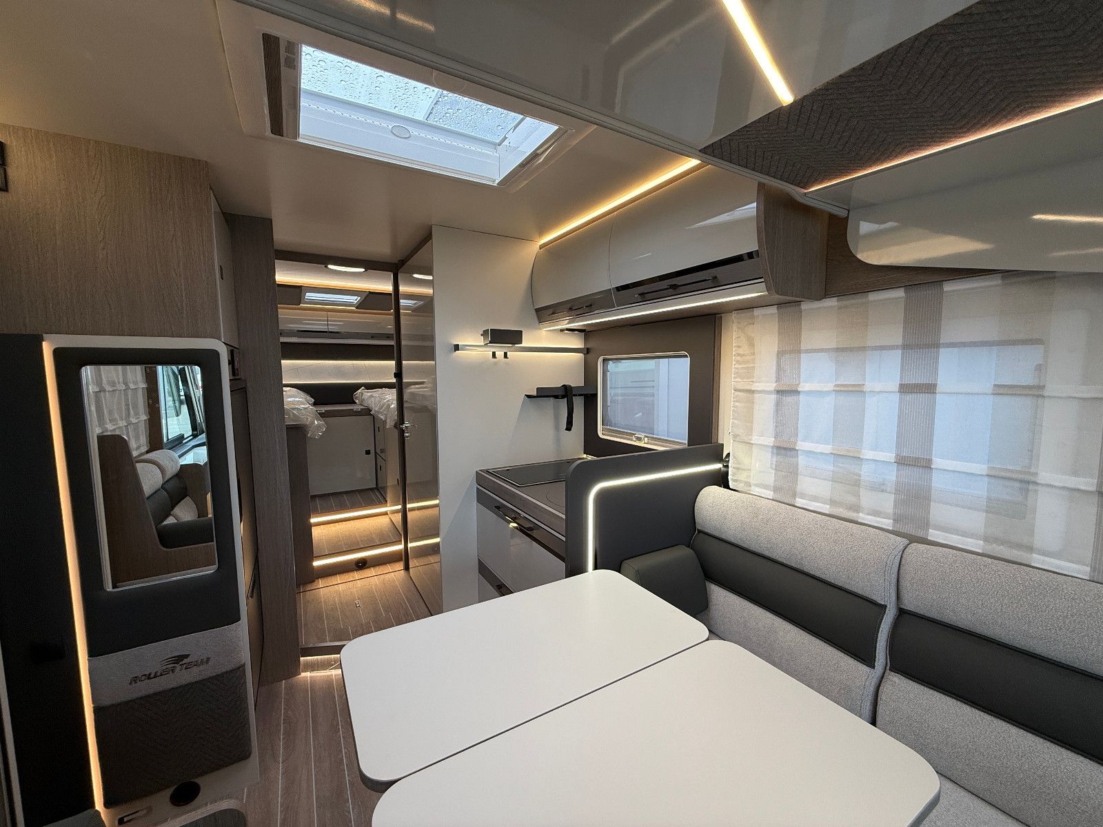 Fahrzeugabbildung Roller Team Zefiro 287 Integral - Modell 2026